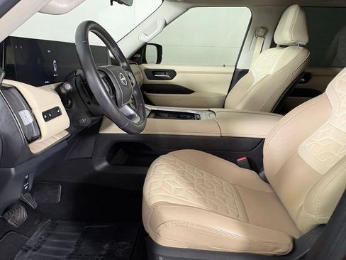 Used 2025 Nissan Armada Platinum Reserve AWD/4WD image 22
