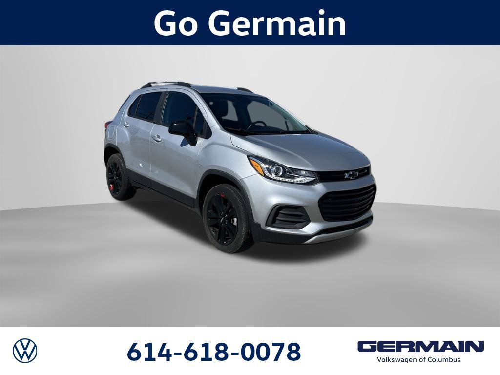 Used 2021 Chevrolet Trax LT w/ Redline Edition AWD/4WD image 12