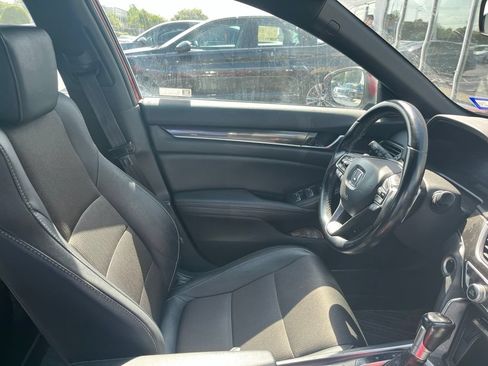 Used 2020 Honda Accord Sport image 4