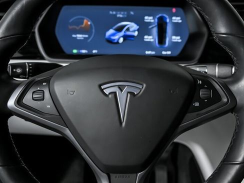 Used 2018 Tesla Model X 75D image 24