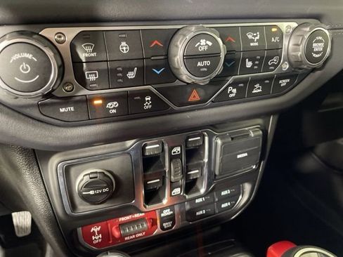 New 2025 Jeep Wrangler Unlimited Rubicon 392 image 33