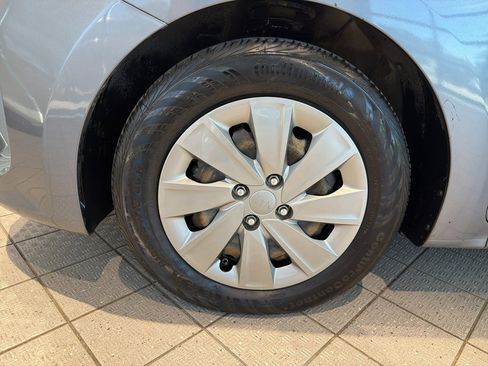 Used 2020 Kia Rio S image 9