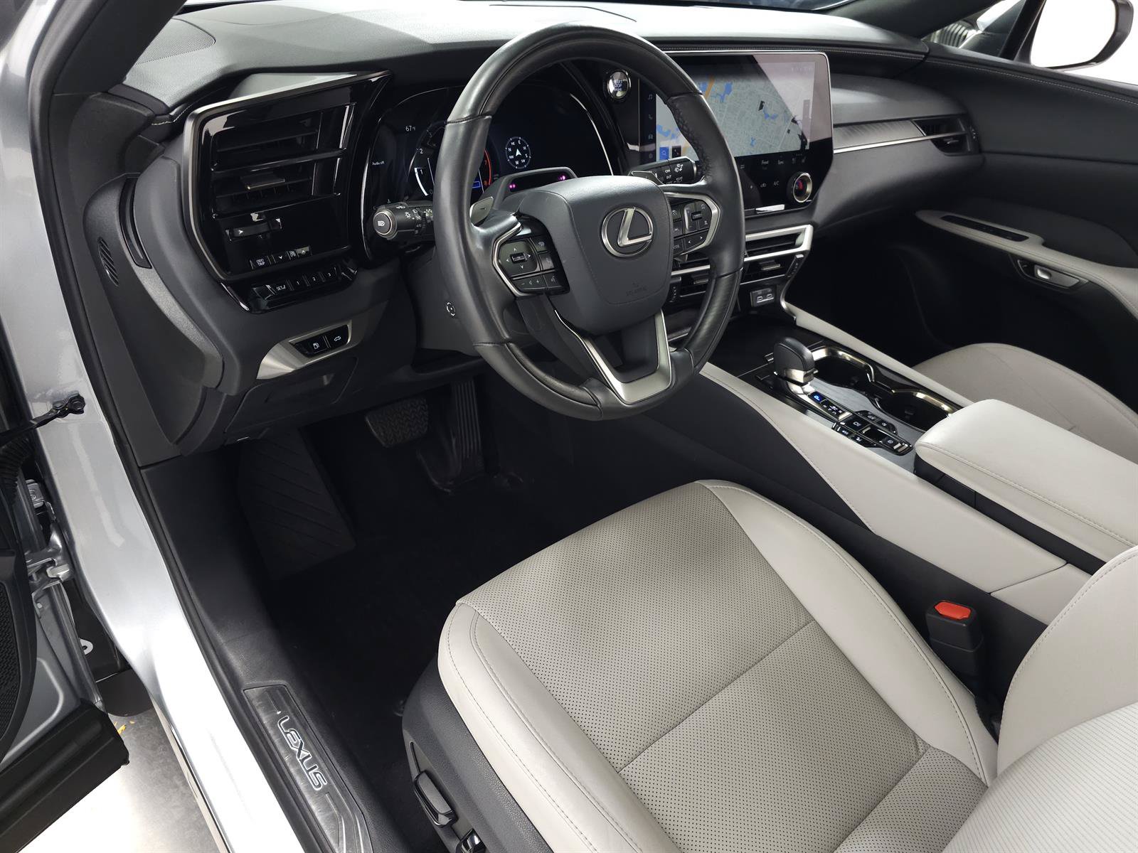 Certified 2025 Lexus RX 350 Premium w/ Convenience Package AWD/4WD image 15