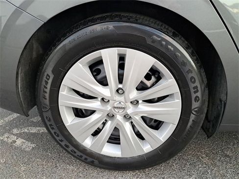 Used 2023 Nissan Sentra S image 7