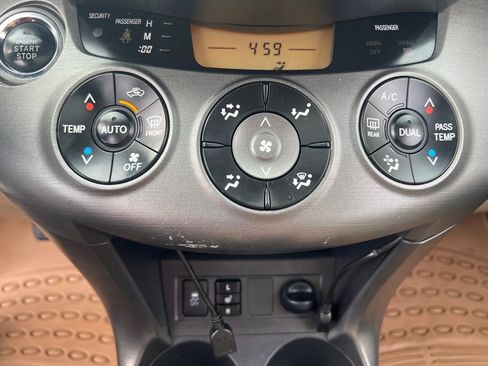 Used 2010 Toyota RAV4 Limited image 24