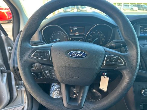 Used 2016 Ford Focus SE image 21