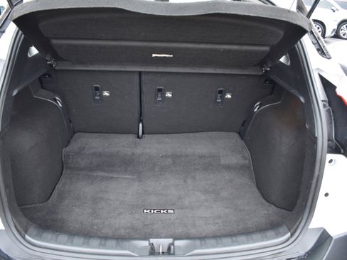 Used 2019 Nissan Kicks SR w/ Exterior Package image 29