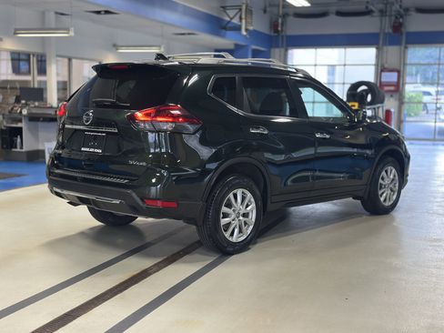 Used 2019 Nissan Rogue SV AWD/4WD image 4