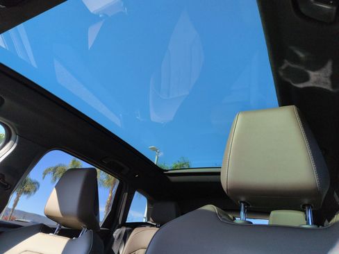 Used 2025 BMW X3 xDrive30i w/ Premium Package image 27