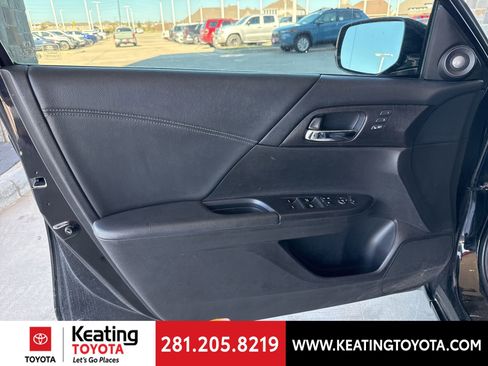 Used 2013 Honda Accord Touring image 10