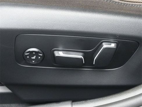 New 2026 BMW 530i w/ Premium Package image 19