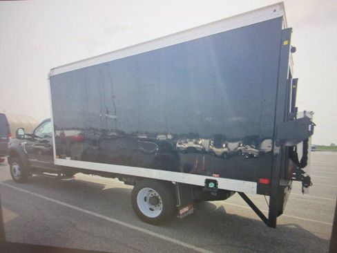 Used 2021 Ford F550 4x4 Regular Cab Super Duty w/ Power Equipment Group image 4