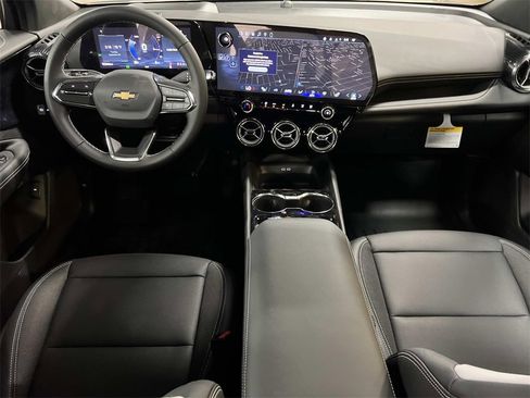 New 2026 Chevrolet Blazer EV LT image 3