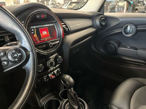 Used 2019 MINI Cooper 2-Door Hardtop FWD image 42