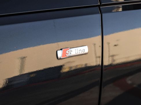 Used 2018 Audi A4 2.0T Ultra Premium Plus w/ Premium Plus Package image 50