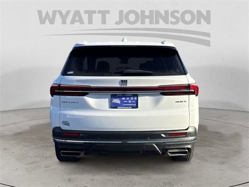 Used 2025 Buick Enclave Preferred image 4