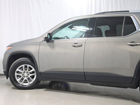 Used 2018 Chevrolet Traverse LT image 12