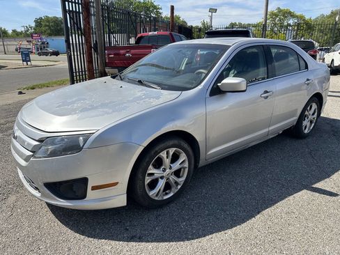 Used 2012 Ford Fusion SE FWD image 3