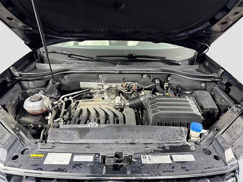 Used 2018 Volkswagen Atlas SEL w/ R-Line Package image 24