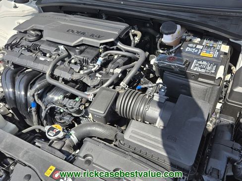 Used 2023 Hyundai Elantra Limited image 20