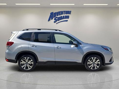 Used 2023 Subaru Forester Limited AWD/4WD image 7