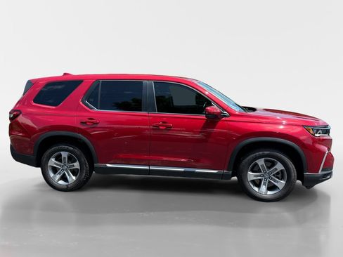 Used 2025 Honda Pilot EX-L image 3