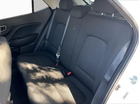 Used 2021 Hyundai Venue SE FWD image 21