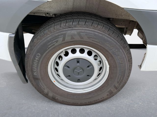 Used 2025 Mercedes-Benz Sprinter 2500 image 7