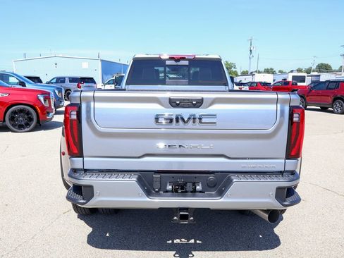 New 2026 GMC Sierra 3500 Denali Ultimate AWD/4WD image 4