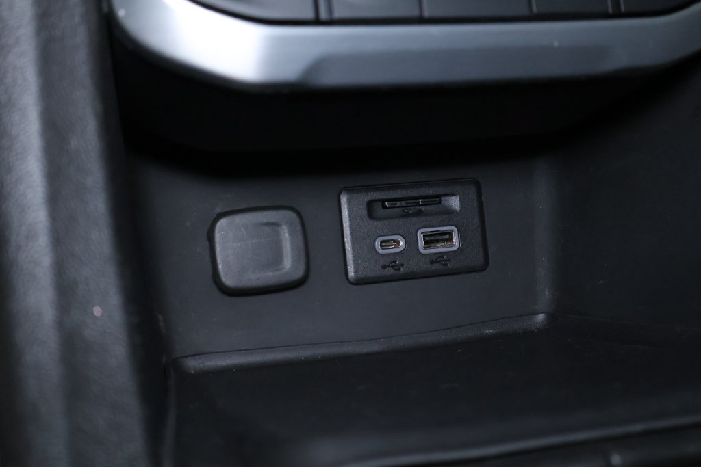 Used 2023 GMC Acadia SLT AWD/4WD image 33