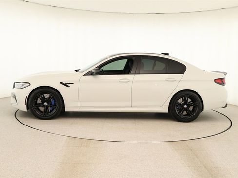 Used 2023 BMW M5 w/ Executive Package image 2