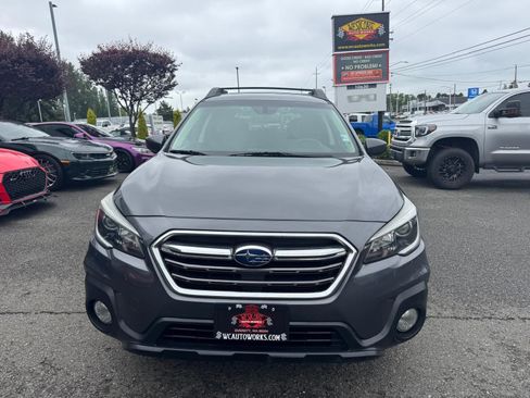 Used 2019 Subaru Outback 2.5i Premium AWD/4WD image 3