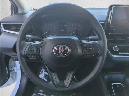 Used 2025 Toyota Corolla LE image 14