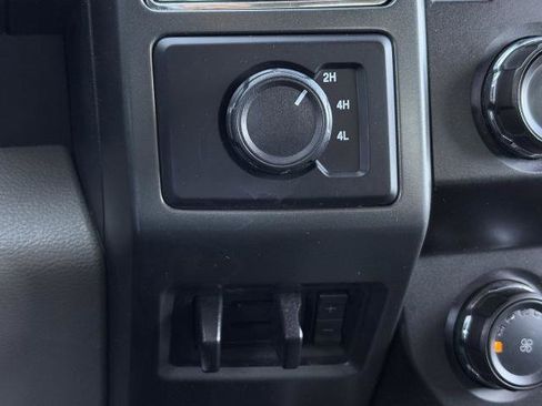 Certified 2022 Ford F350 XLT w/ XLT Value Package image 19