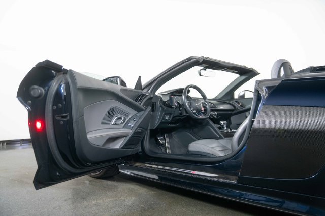 Used 2018 Audi R8 V10 plus AWD/4WD image 14