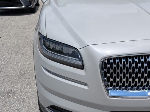Used 2021 Lincoln Nautilus Reserve w/ Equipment Group 201A AWD/4WD image 8