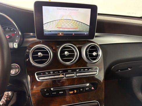Used 2017 Mercedes-Benz GLC 300 4MATIC w/ Premium 2 Package image 17