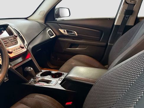 Used 2017 GMC Terrain SLE image 21