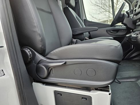 New 2025 Mercedes-Benz Sprinter 2500 image 29