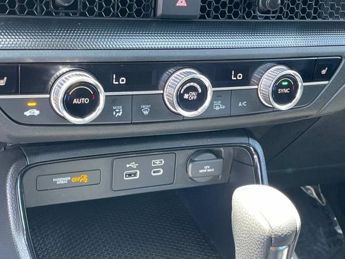 Used 2024 Honda CR-V EX image 13