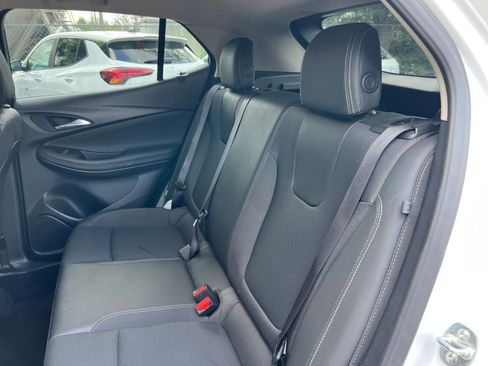 Used 2025 Buick Encore GX Preferred FWD image 38