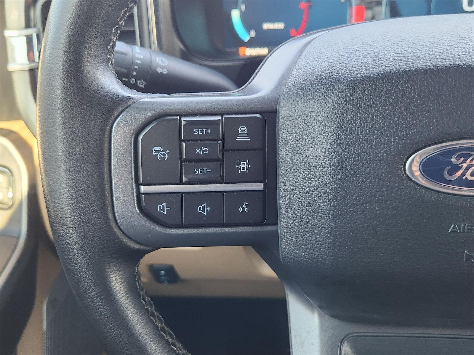 Used 2025 Ford F450 Lariat w/ Lariat Ultimate Package AWD/4WD image 29