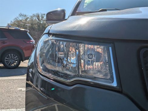 Used 2021 Jeep Compass Latitude image 19