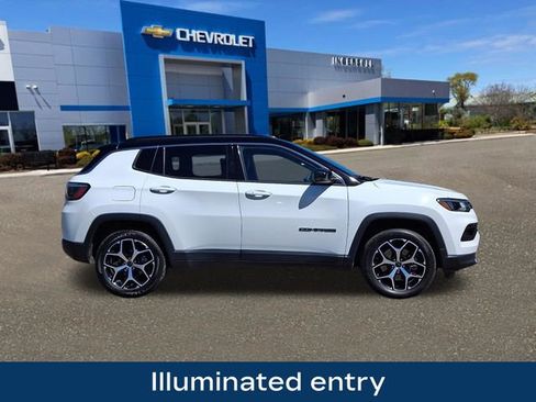 Used 2025 Jeep Compass Limited AWD/4WD image 25