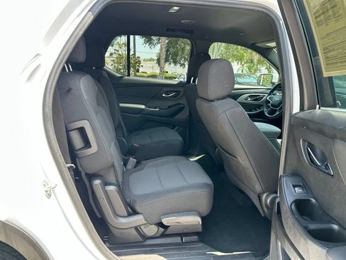 Used 2023 Chevrolet Traverse LT FWD image 45
