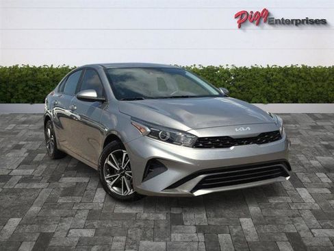 Used 2024 Kia Forte LXS FWD image 6