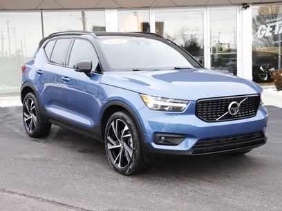 Used 2019 Volvo XC40 T5 R-Design