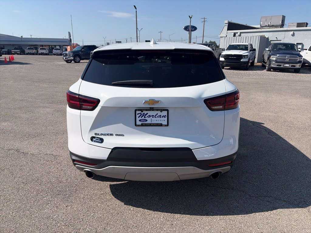 Used 2025 Chevrolet Blazer LT AWD/4WD image 5