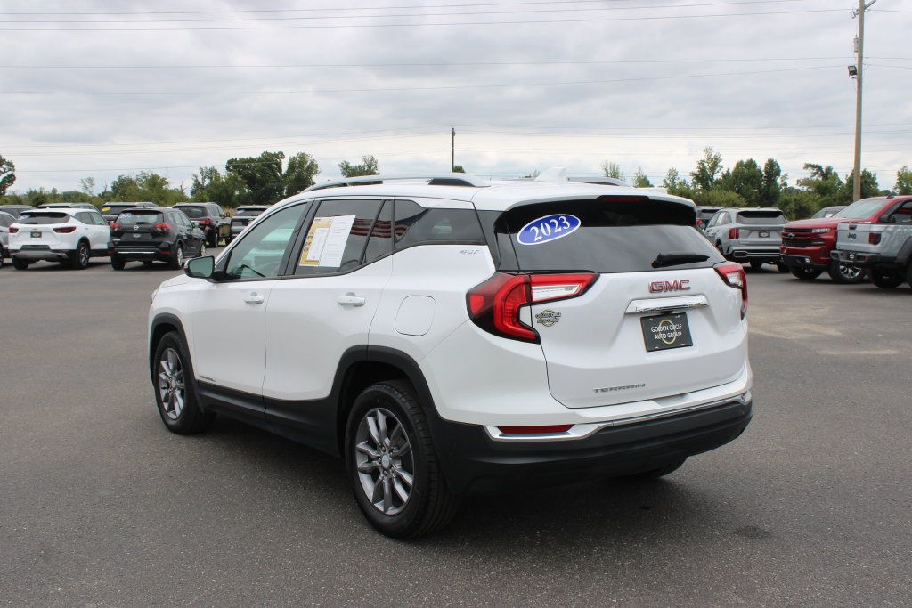 Used 2023 GMC Terrain SLT FWD image 7