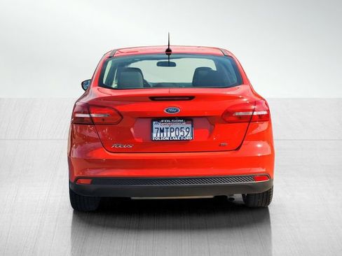 Used 2015 Ford Focus SE image 5